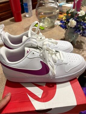 Kids White Sneakers with fuschia Swoosh - Comfortable Lace-Up Shoes
